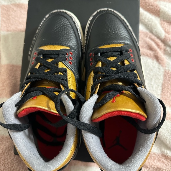 Air Jordan 3 Retro Black Cement Gold (women’s size 8) - Picture 5 of 6